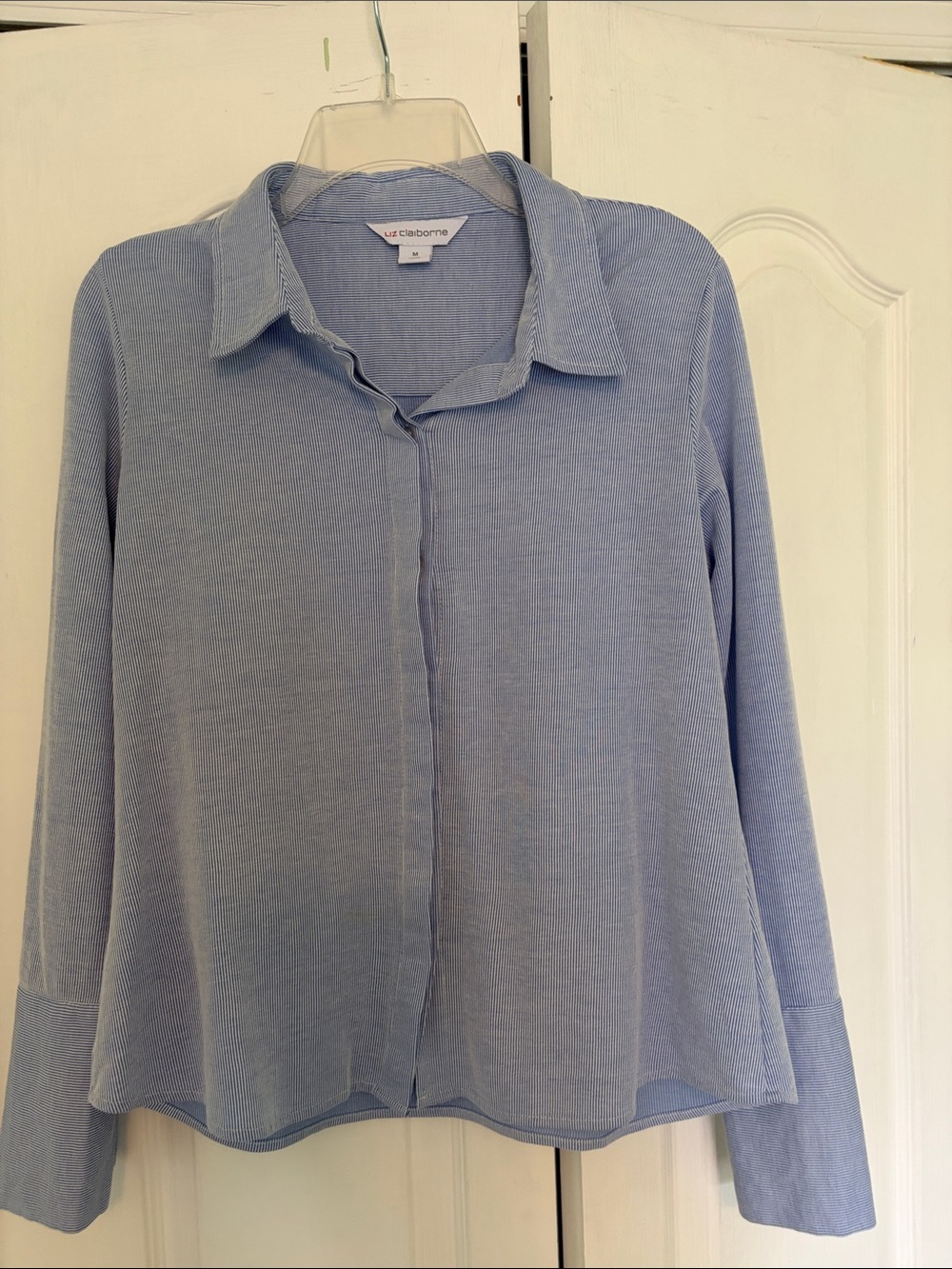 Liz Claiborne Light Blue Button-Front Collared Shirt